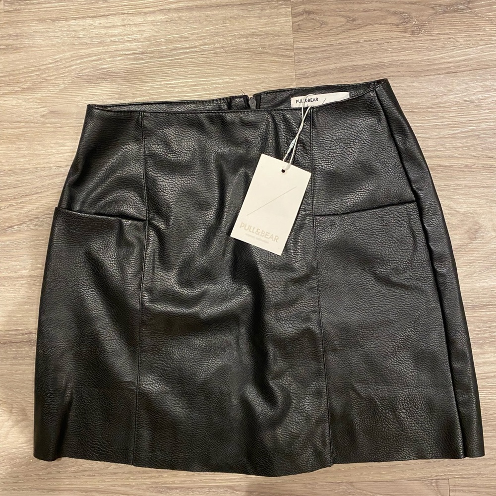 NWT Faux Leather Skirt. Size S.